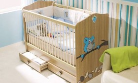sevimli-ahşap-bebek-beşik-modeli